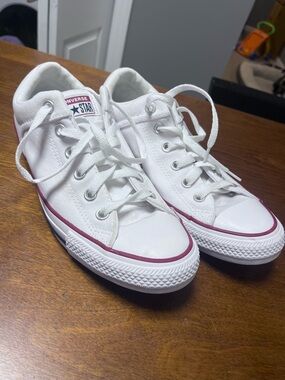 Converse street ox White Low Top Sneakers men’s size 8 women’s 10